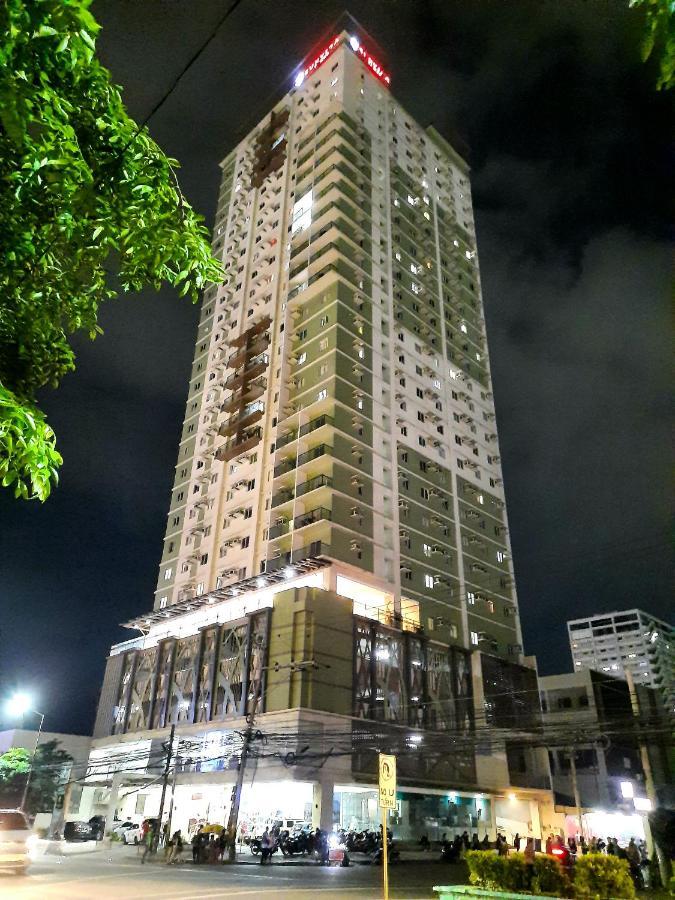 1809 Sunvida Tower Condo Across Sm City Cebu Esterno foto